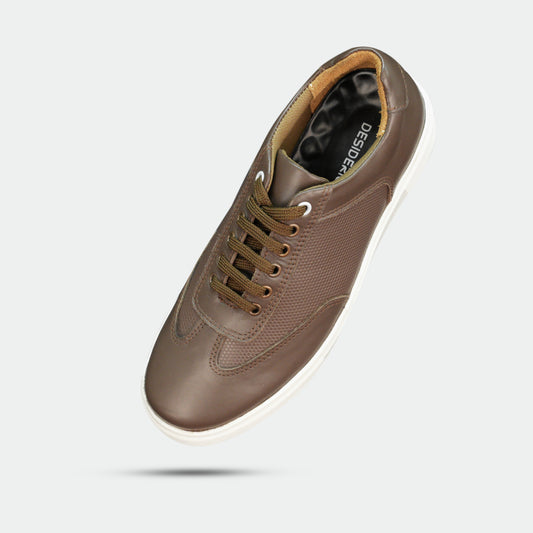 Versatile short boot in premium printed cow leather with breathable mesh lining and TPR sole, featuring a rugged black-brown finish—durable, supportive, and stylish for everyday wear.