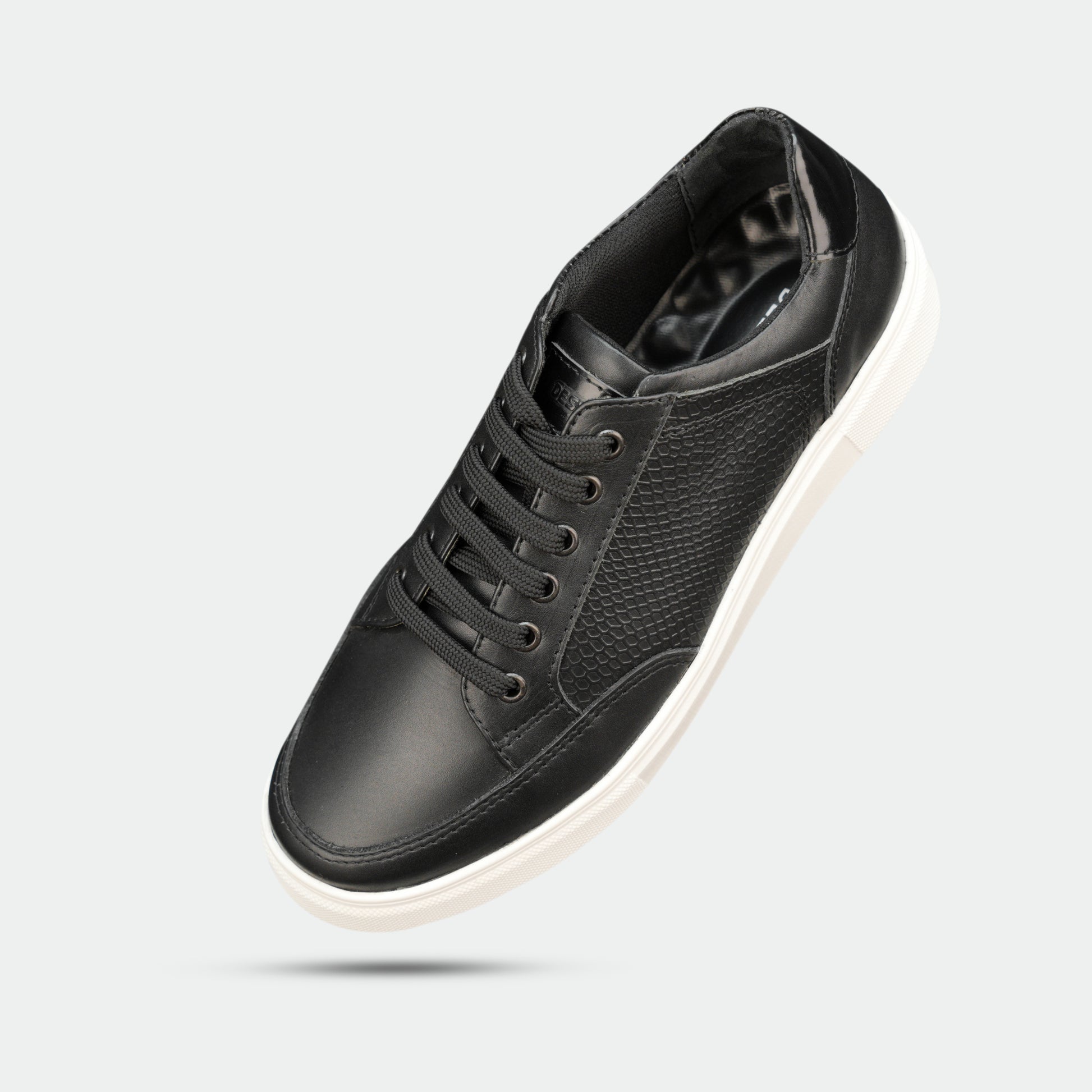 Smart casual boot in printed cow leather and cow baryout with tri-tone black, brown, and tan finish, breathable mesh lining, and flexible TPR sole—comfortable, durable, and stylish for everyday wear.